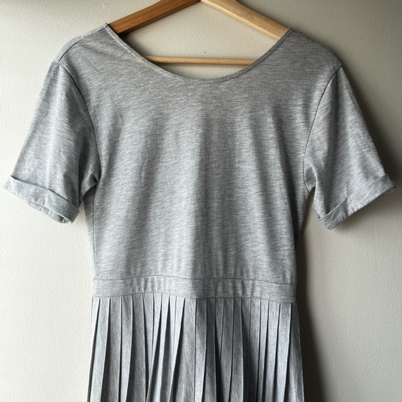 ASOS grey maxi dress - accordion skirt - Picture 5 of 6